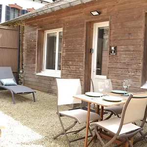 Charmante Petite Maison A 2 Pas De La Maison 6 Hébergement de vacances